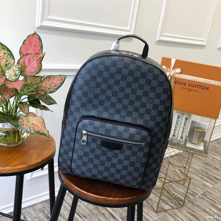 Vuitton Louis JOSH 0130